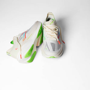 Hyperion Max 3 (Womens) - Coconut/Green Gecko/Pink Clay