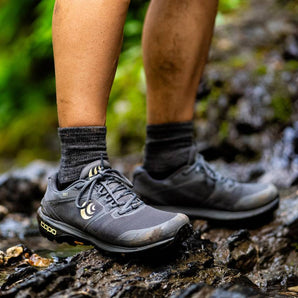 Topo Terraventure 4 Waterproof (Womens)- Grey/Butter
