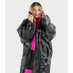 Dryrobe Dryrobe Advance Long Sleeve - Black Camo/Pink